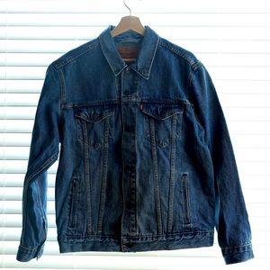 Levi’s mens jacket in size L